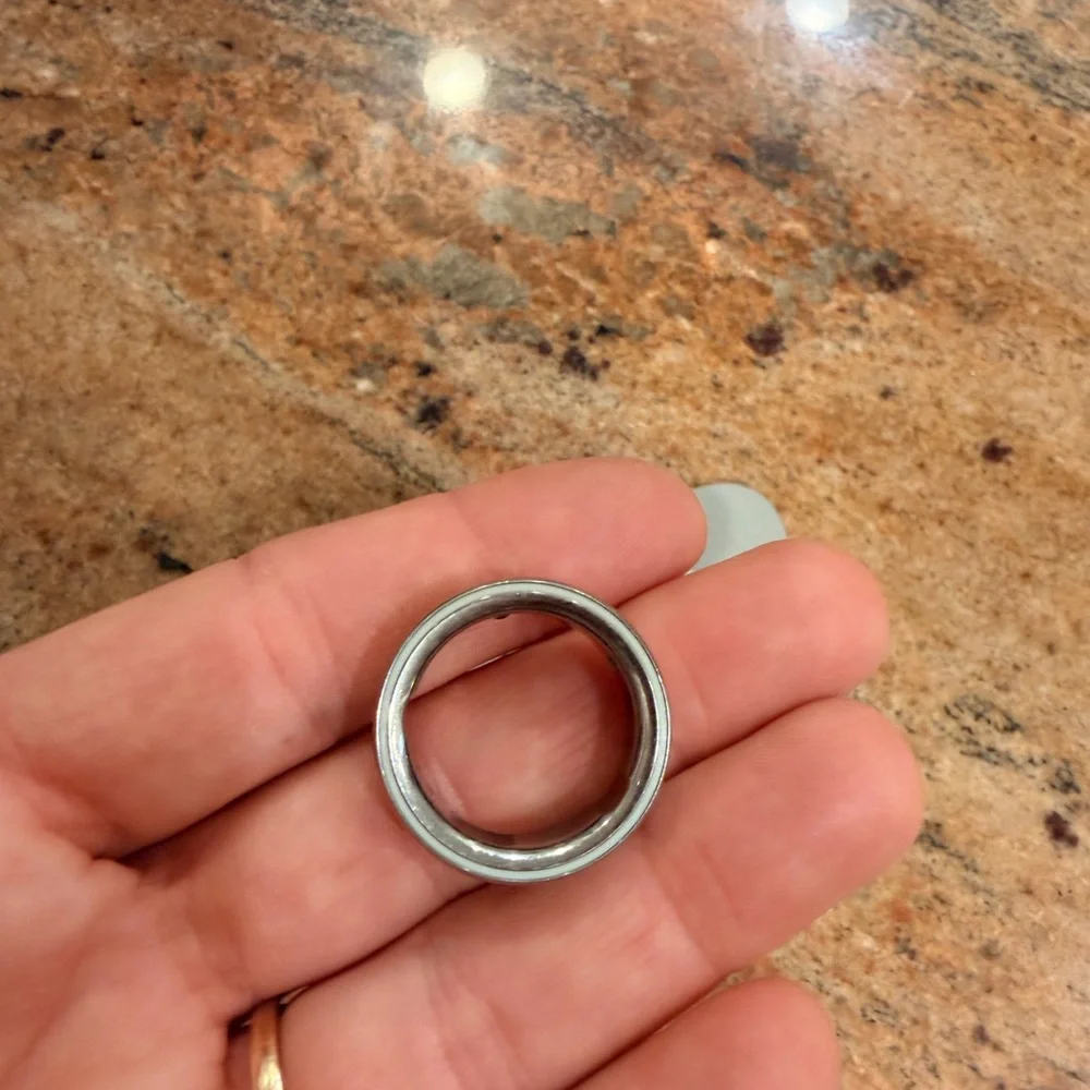 Oura ring generation 4 size 8 silver